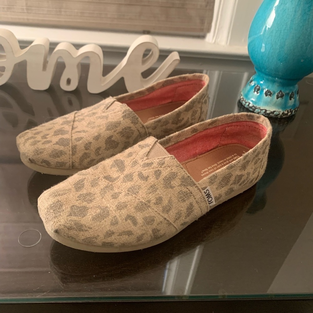 Toms size 7